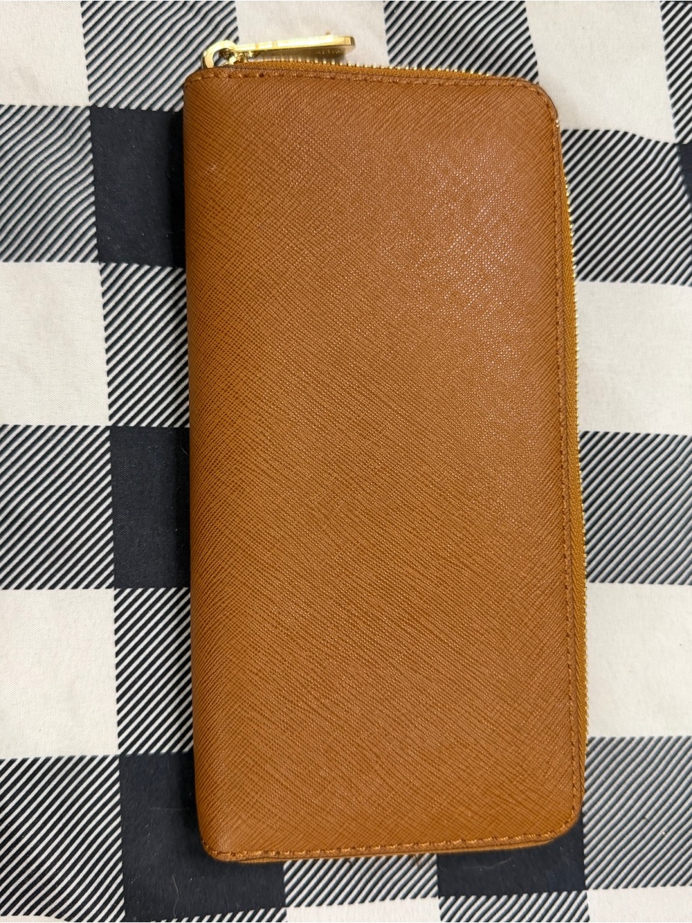 Michael Kors Saffiano Wallet in Caramel Brown with Gold Hardware - Picture 2 of 10